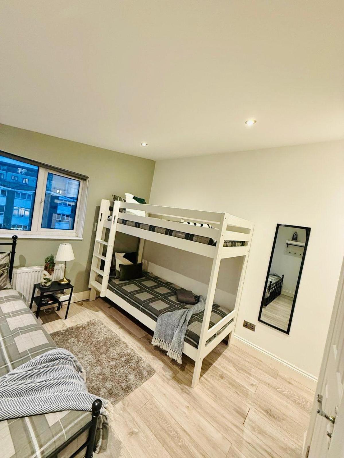 15 Min To Central London Guest Suites 22 מראה חיצוני תמונה